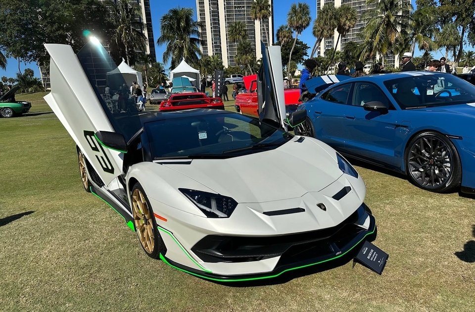 Năm 2022 ngọt ngào của Lamborghini