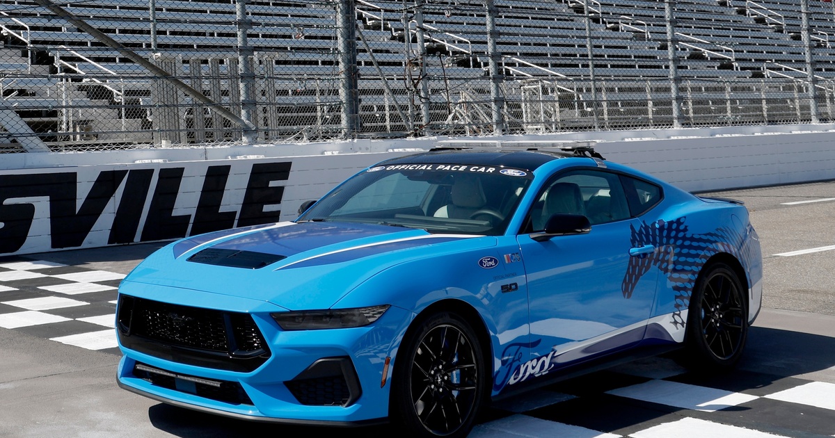 Ford Mustang Gt Làm Xe An Toàn Cho Giải Đua Nascar 2023